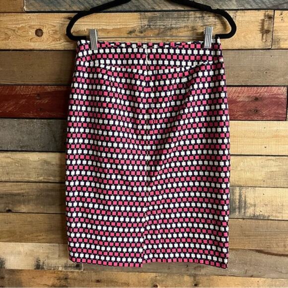 Ann Taylor Pink Skirt Size 2 - Picture 2 of 9